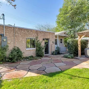 Little In Melrose! New Listing! Gasthof